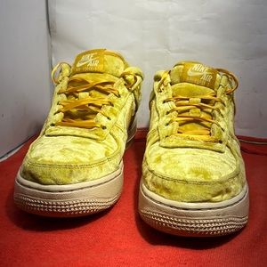 Nike Air Force 1  LV8 Mineral Gold  velvet 6.5 Y